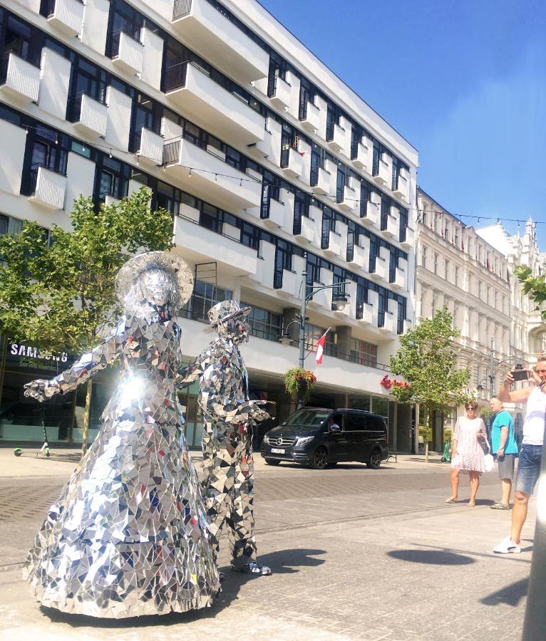 Apartament I Love Piotrkowska Z Wielkim Lustrem, Balkonem I Klimatyzacja Lodž Exteriér fotografie