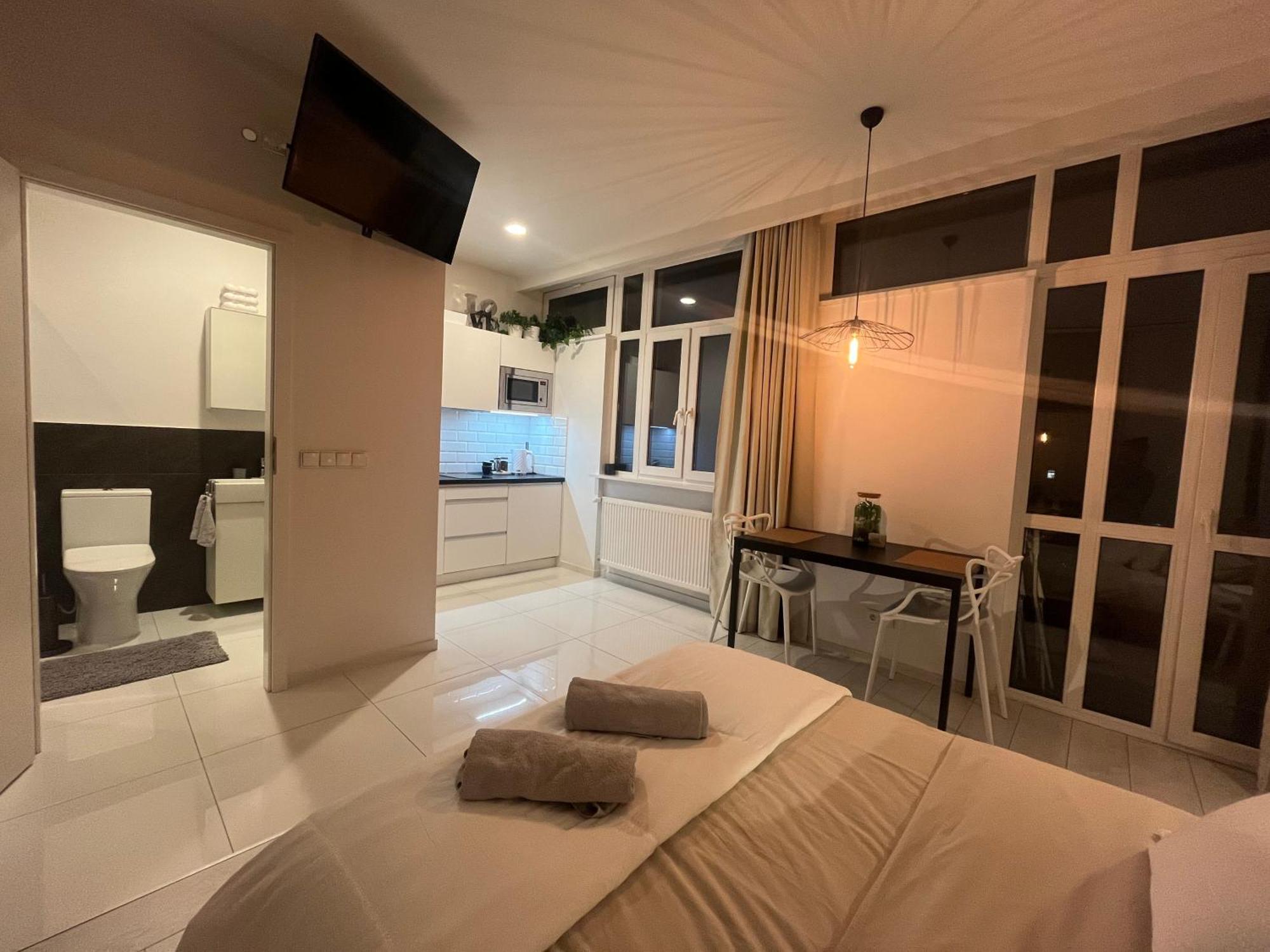 Apartament I Love Piotrkowska Z Wielkim Lustrem, Balkonem I Klimatyzacja Lodž Exteriér fotografie
